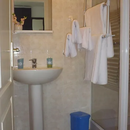 Bed And Breakfast 4*